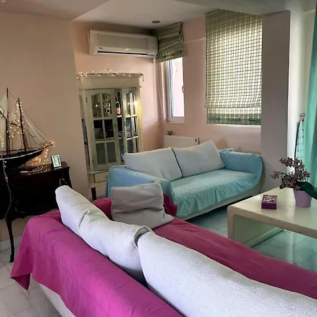 Maisonete Balcony & Parking Apartment